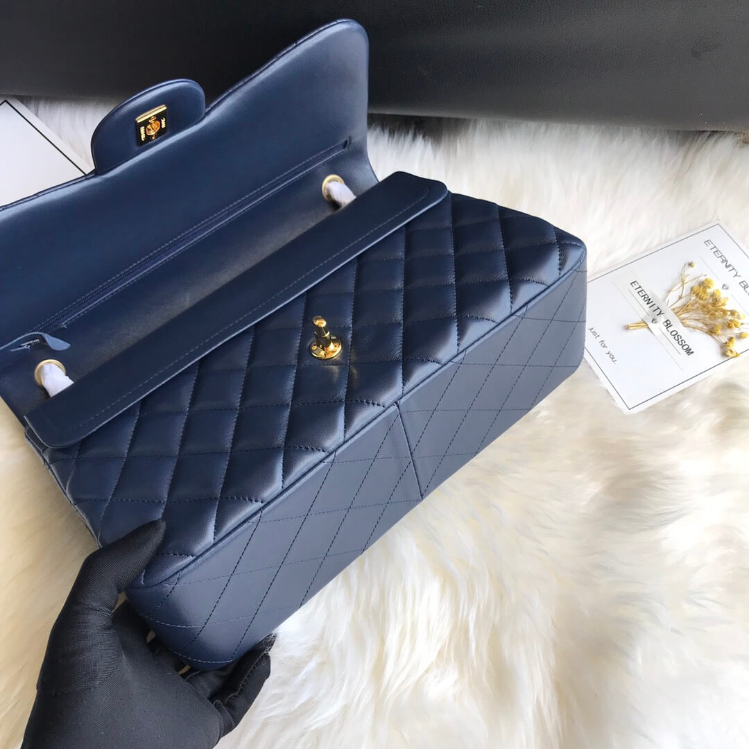 CHANEL LARGE CLASSIC HANDBAG (High-end grade) - Image 4