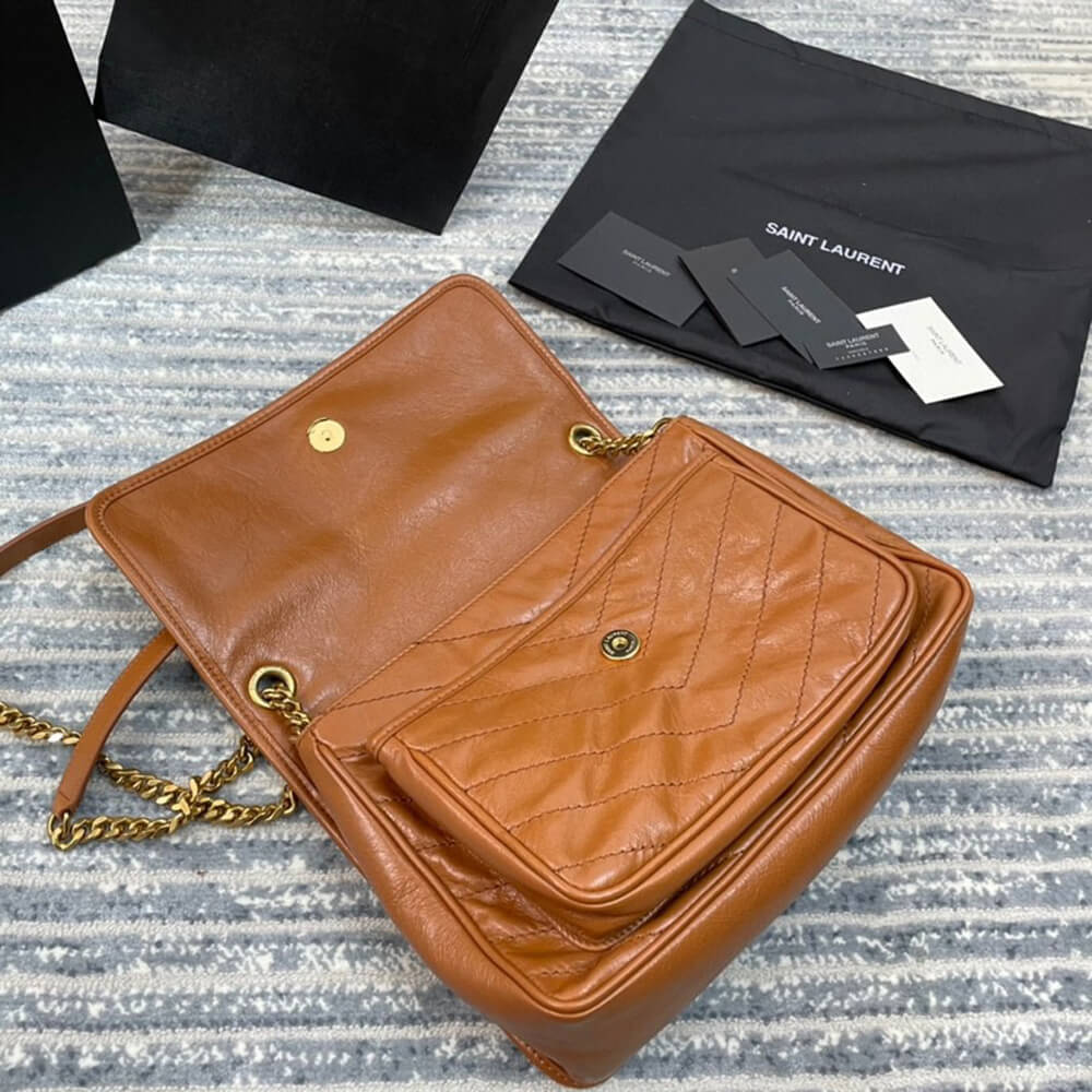 SAINT LAURENT NIKI MEDIUM IN CRINKLED VINTAGE LEATHER - Image 7